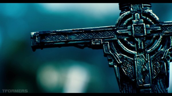 Transformers The Last Knight Theatrical Trailer HD Screenshot Gallery 012 (12 of 788)